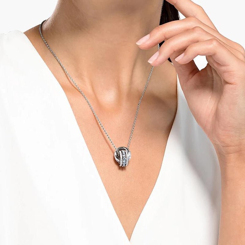 Some Instructions for Measuring Necklace Size Properly and Elegantly