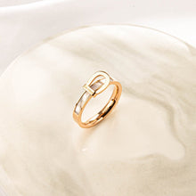 Nhẫn vàng hồng CDE Love Forever CDE8001RG
