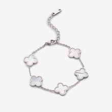The CDE Five Four Leaf Clovers Bracelet Silver CDE2026SV.BL