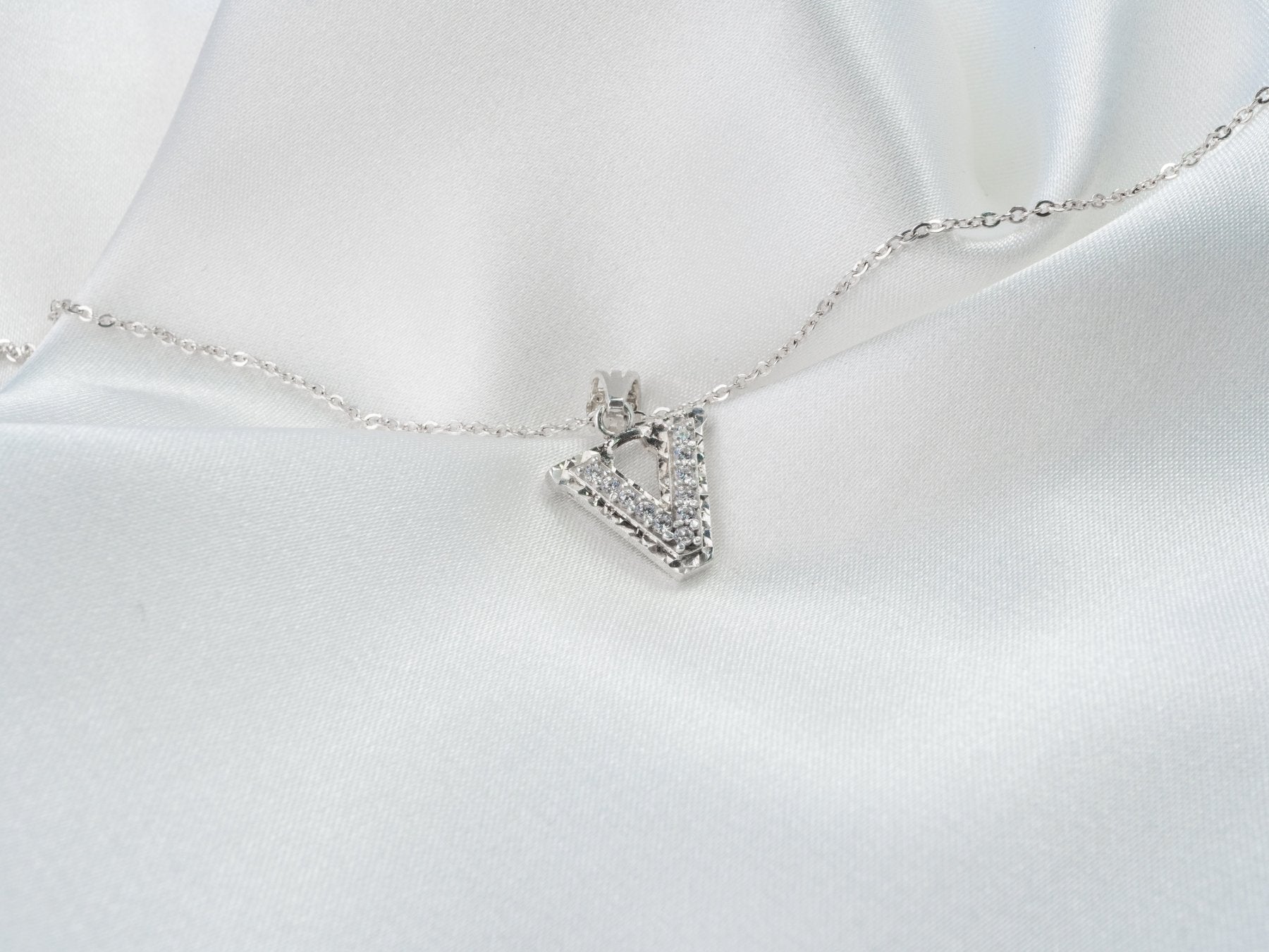 Women's Silver Necklace - CDE Sparkling Alphabet V CDE6140SV