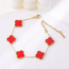 Vòng tay hoa bốn lá may mắn CDE màu đỏ CDE2098GG.RED