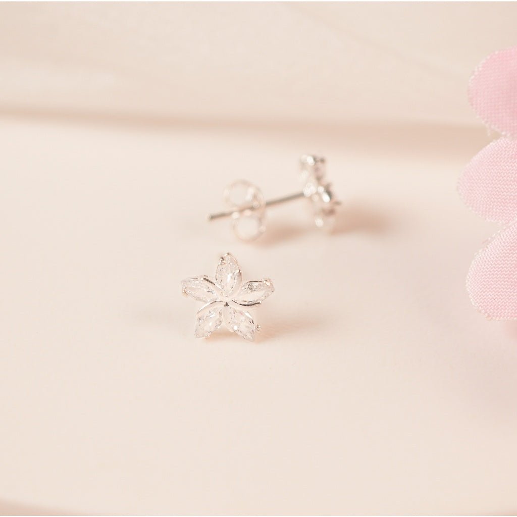 Bông tai bạc CDE Windmill Flower Bông tai bạc Sterling CDE3225