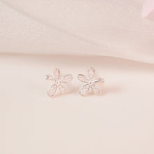 CDE Small Daisies Silver Earrings CDE3213 Sterling Silver Earrings