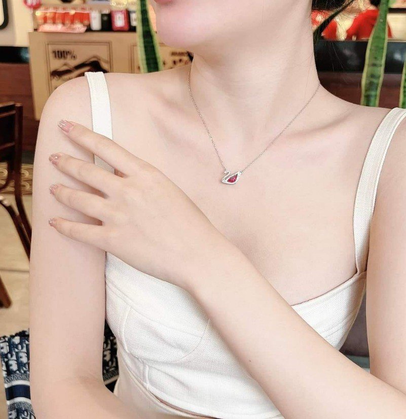 Vòng cổ bạc pha lê thiên nga đỏ CDE CDE6042RED