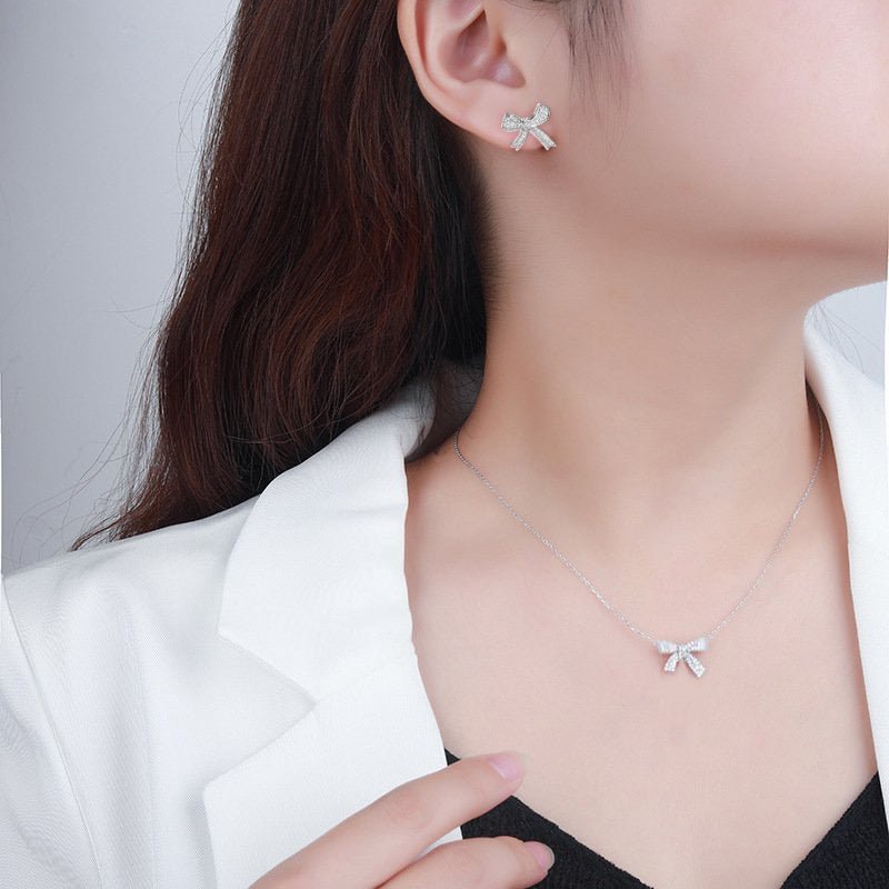 Bông tai bạc nơ CDE CDE3028SV