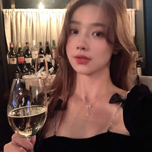 Vòng cổ kim cương hình bướm CDE Vàng hồng CDE6039RG